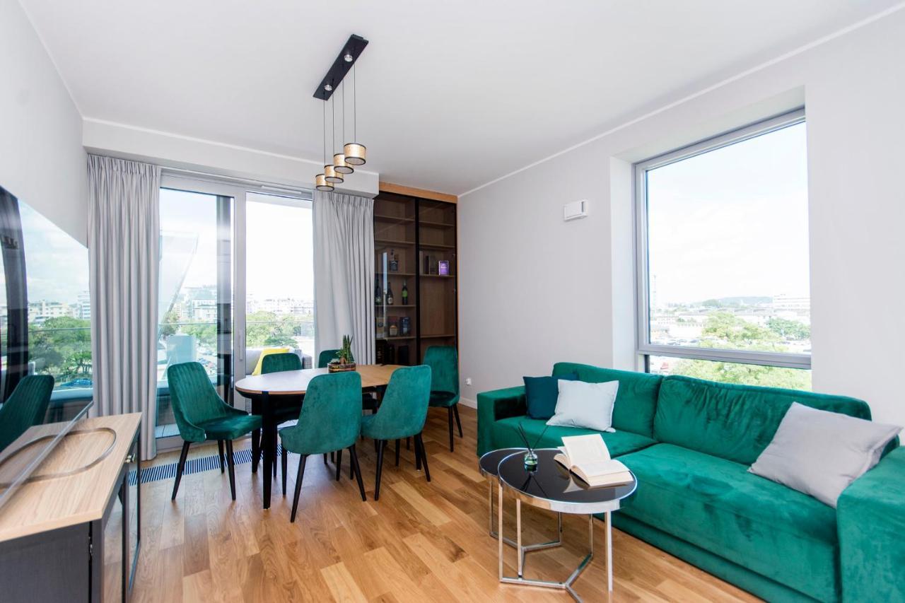 גדינייה Yacht Park Rentyear Apartments מראה חיצוני תמונה