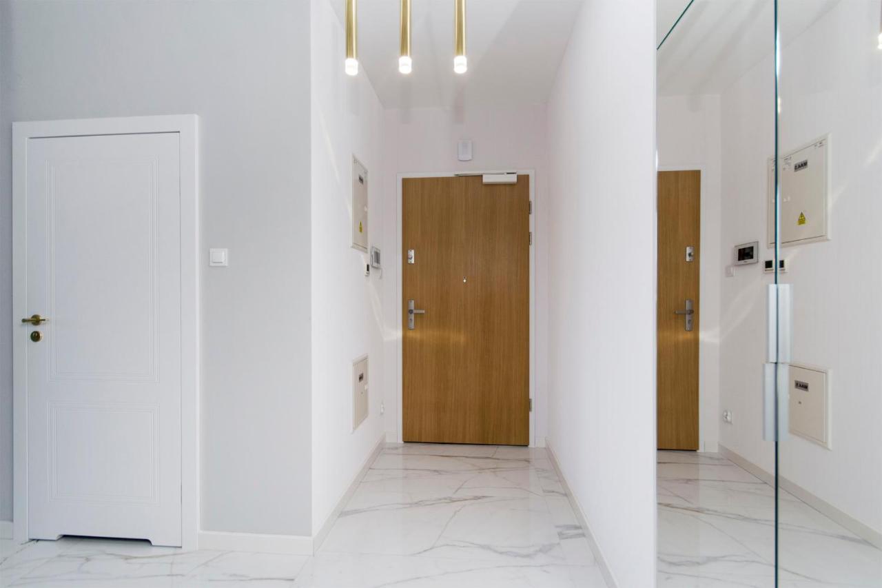 גדינייה Yacht Park Rentyear Apartments מראה חיצוני תמונה